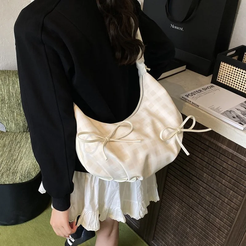 

Elegant Women Shoulder Bag Made From Genuine Leather With Top Zip Closure For Stylish Secure Carry