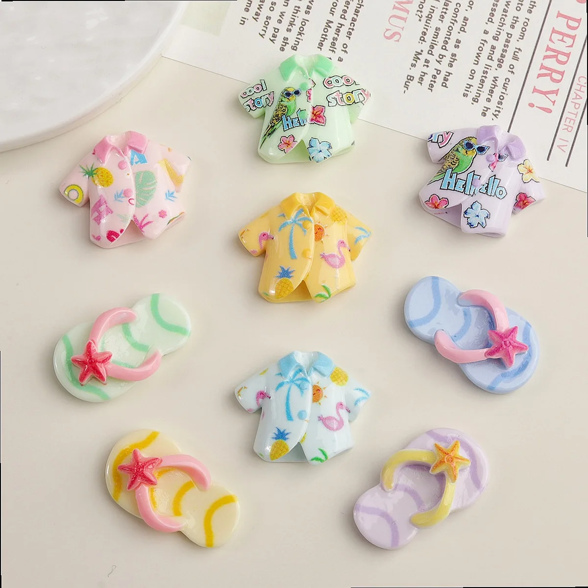 100pcs Cute Beach Slipper Resin Cabochon DIY Accessories for Keychain Phone Case Hairpin Scrapbook Charm