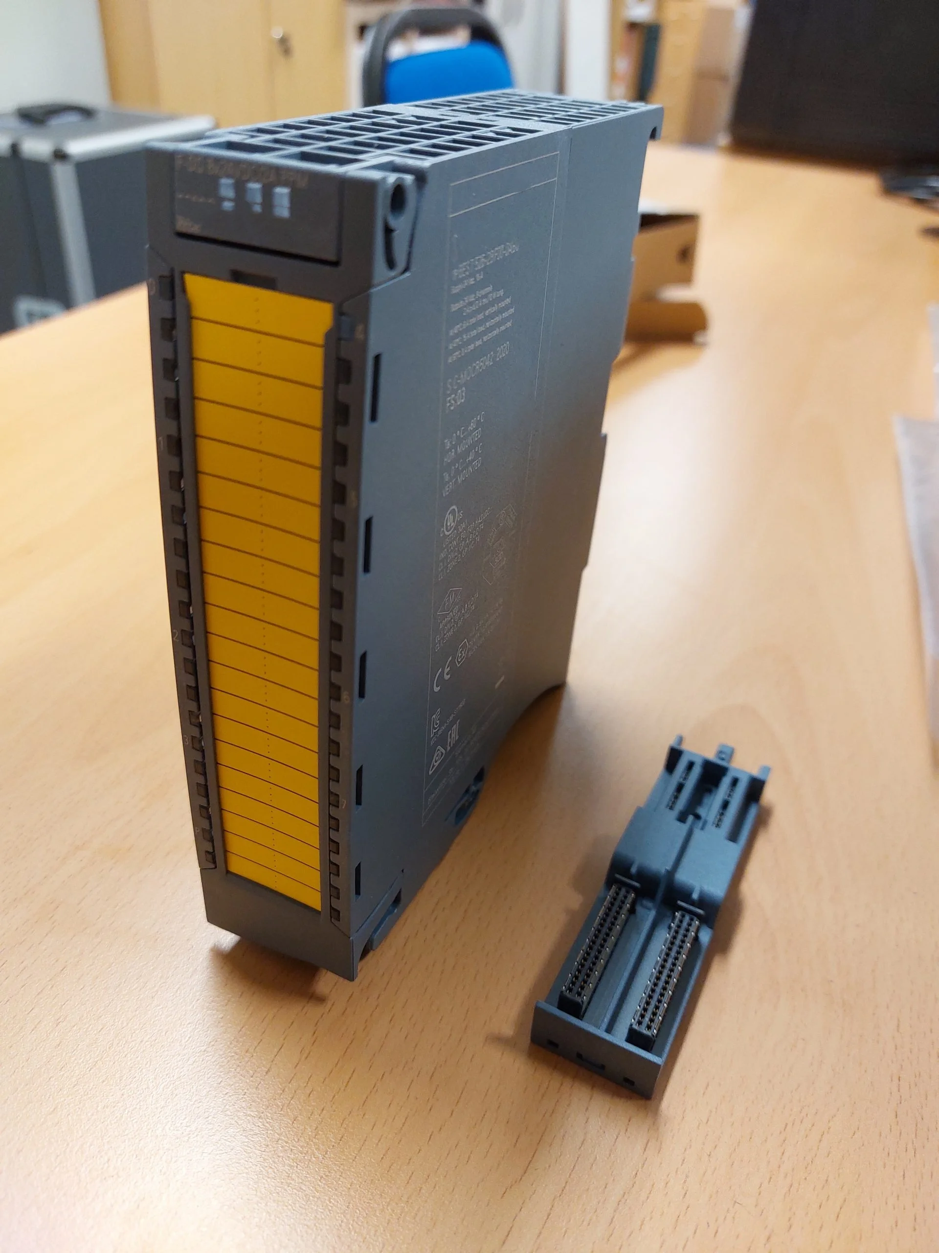 100% Asli Baru 6ES7526-2BF00-0AB0 6ES7521-1BL00-0AB0 Inverter Garansi 1 Tahun Pengiriman Cepat