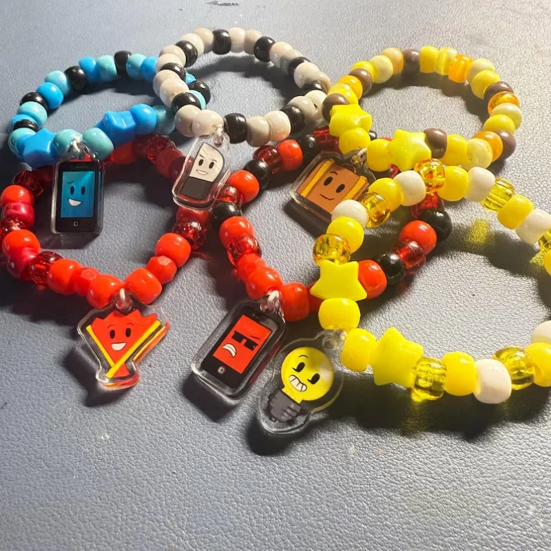 Mephone4、Mephone4S Cute Object-Themed Kandi Charm Bracelets - Phone, Light, Fan, Luggage, Knife Design | Trendy Collectibles