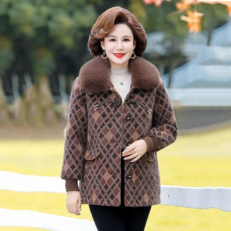 Middle Aged Elderly Womens Short Imitation Mink Velvet Woolen Overcoat Winter Thick Warm Parkas Mother High End Wool Jacket Coat