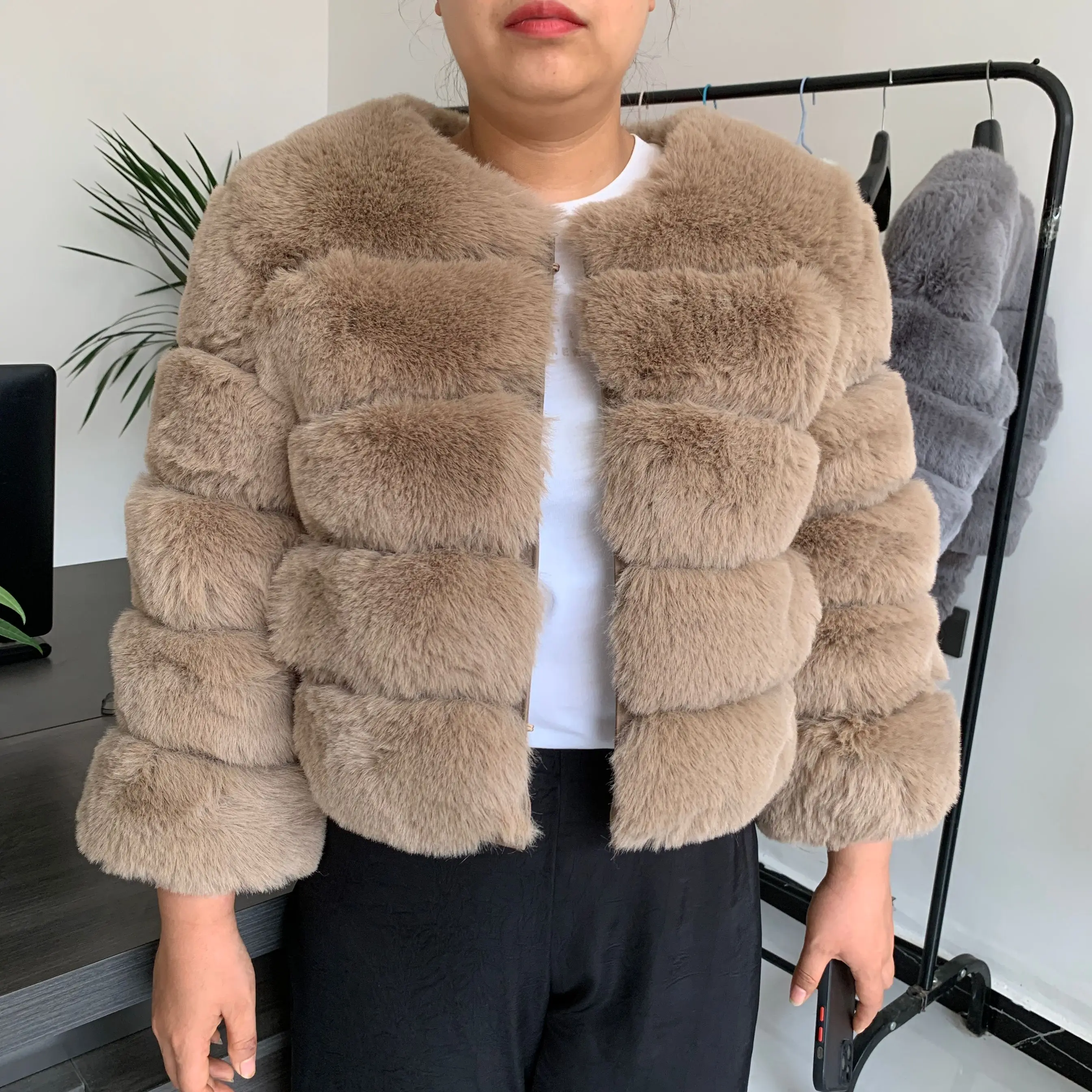 Womens faux fur coat Autumn Winter High Quality Faux Fox Fur Coat fluffy coat fur elegant faux fur 7xl plus size women clothing