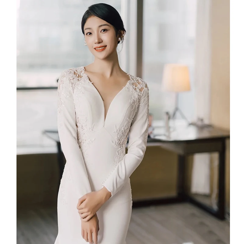 Robe de mariée élégante à lacets, robe blanche sirène, col en V, adaptée aux patients, photo réelle, 2023