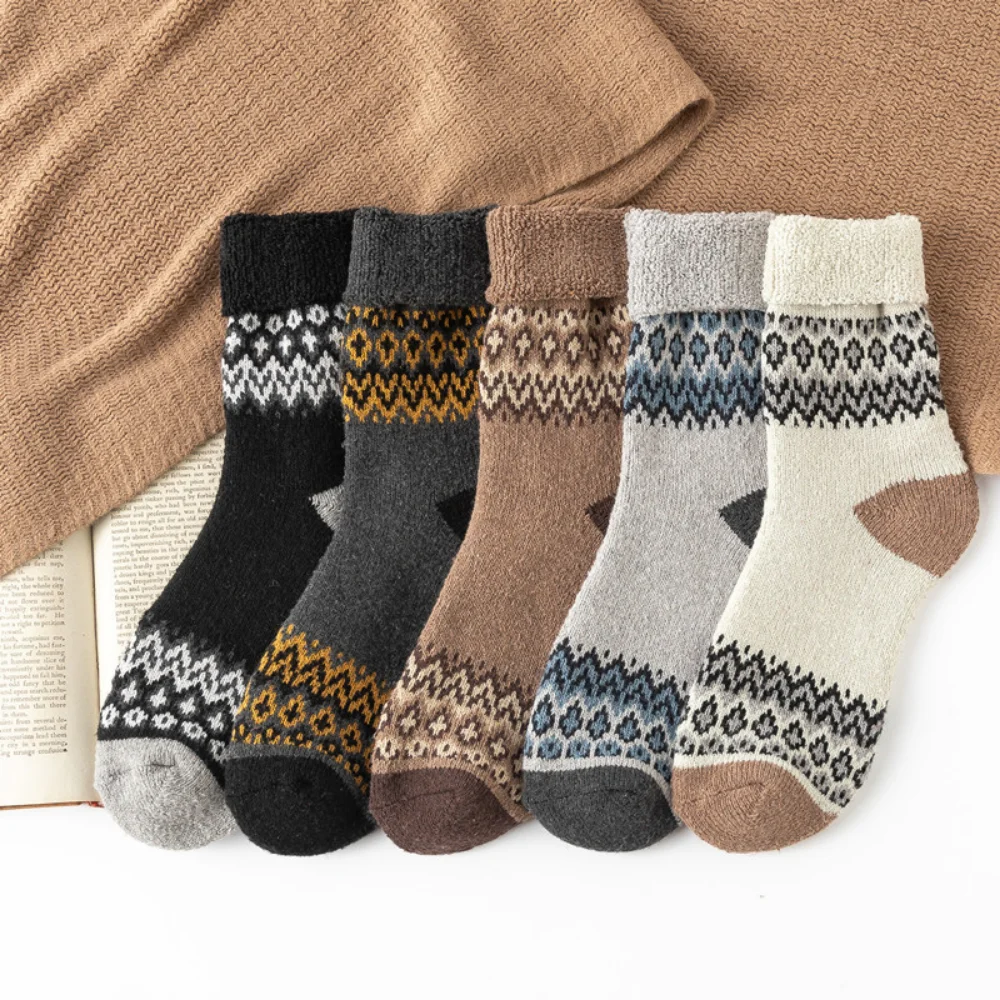 2023 New Fashion British Style Thickened Warm Mid-tube Men Socks 5 Pairs Vintage Ethnic Style Fur Hoops Men Wool Socks