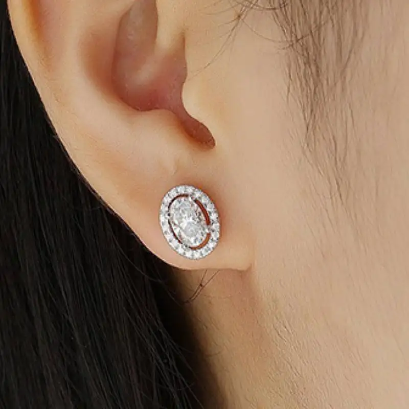 Huitan Runde Damen-Ohrstecker, eingelegt, schillernd, oval, CZ, vielseitig, Verlobungsfeier, trendige Accessoires, schicker Alltagsschmuck