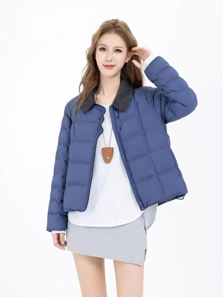 

2025 зимний новый легкий и тонкий пуховик женский с воротником с лацканами и цветными блоками в западном стиле модное пальто на белом утином пуху