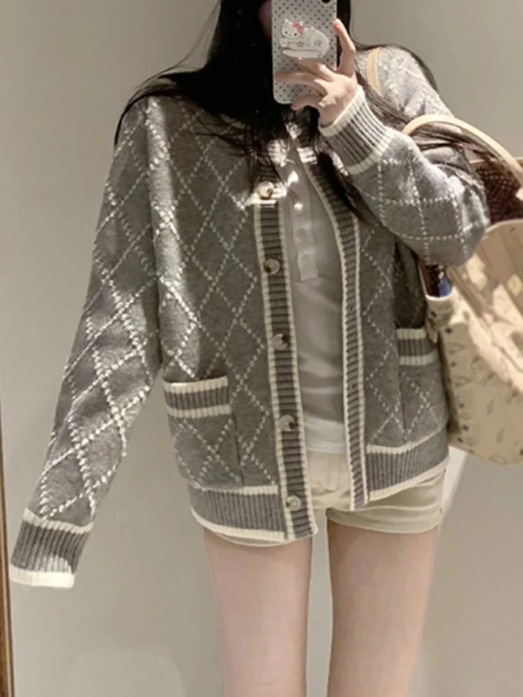 الخريف والشتاء جديد الماس المرأة طويلة الأكمام طاقم الرقبة سترة أنيقة سترة واحدة الصدر تريكو رداء علوي غير رسمي