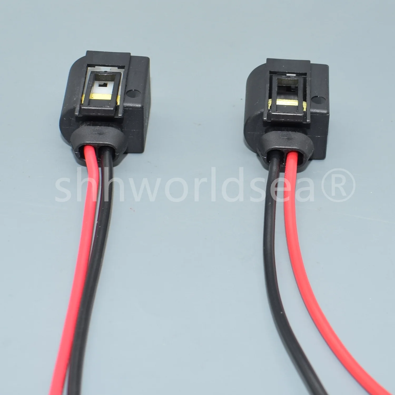 shhworldsea 2 Pin Ignition Coil pump plug Crankshaft Position Sensor Auto connector 1685452928 1685453028 09441212 A1685452928