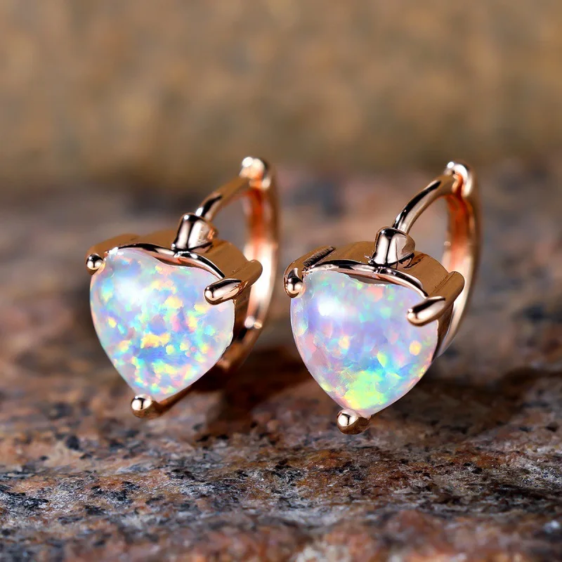 Popular Peach Heart White Australian Treasure Design, High-end Ear Buckle, Trendy Personality and Temperament, First Accessory