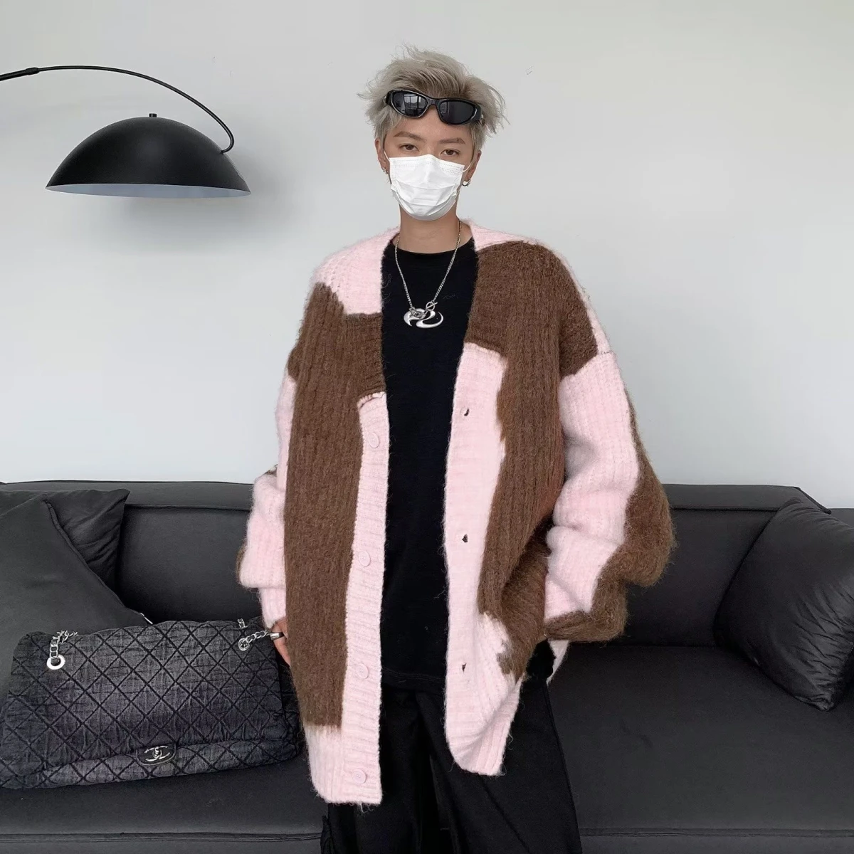 

Американский дизайн, свободный повседневный свитер с v-образным вырезом, кардиган, одежда для пар, осень-зима, молодежное волокно из полиэстера, удобный ленивый ...