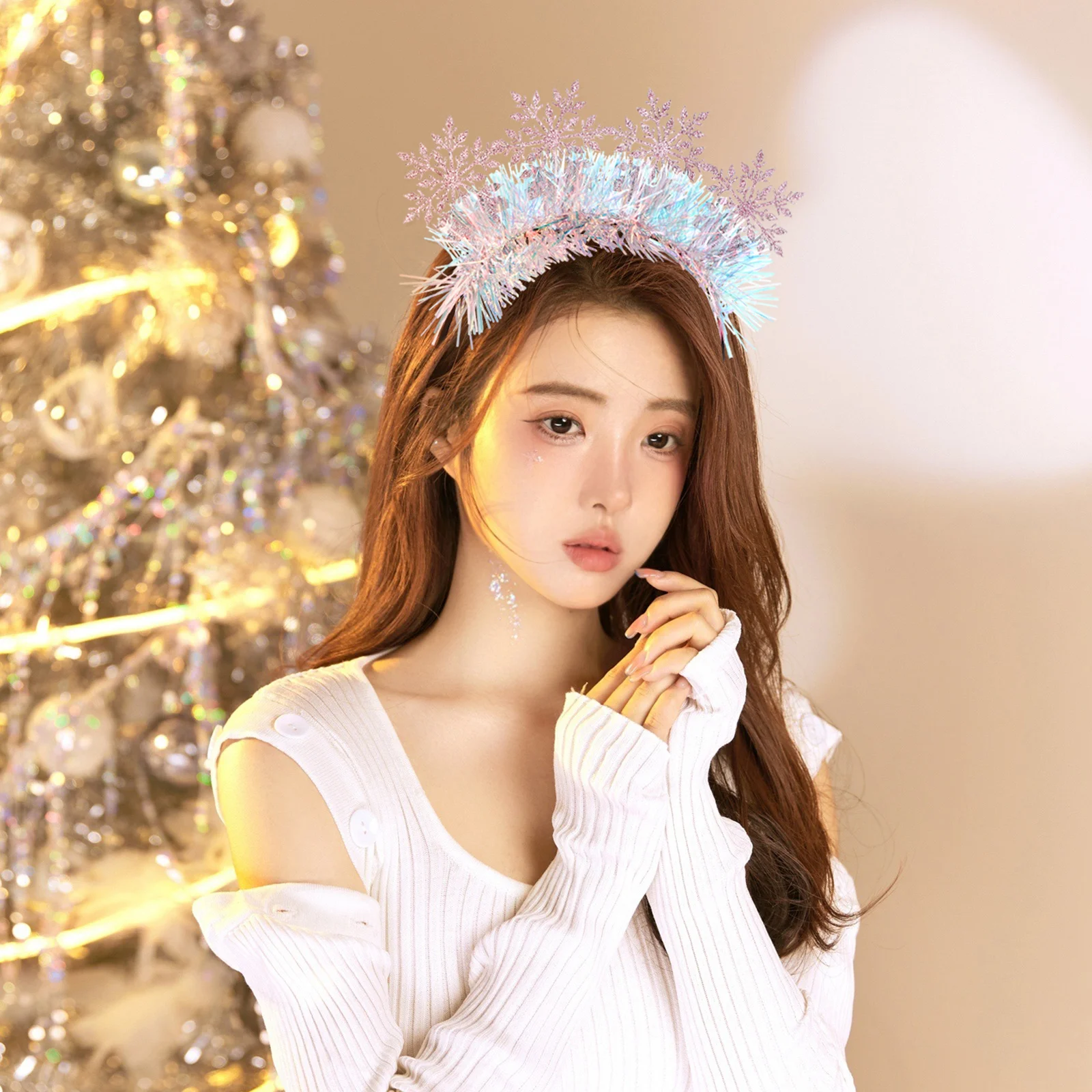 

2Pcs Christmas Snowflake Headband Glitter Felt Soft Comfortable Reusable Festive Party Accessory for Women Holiday Costume