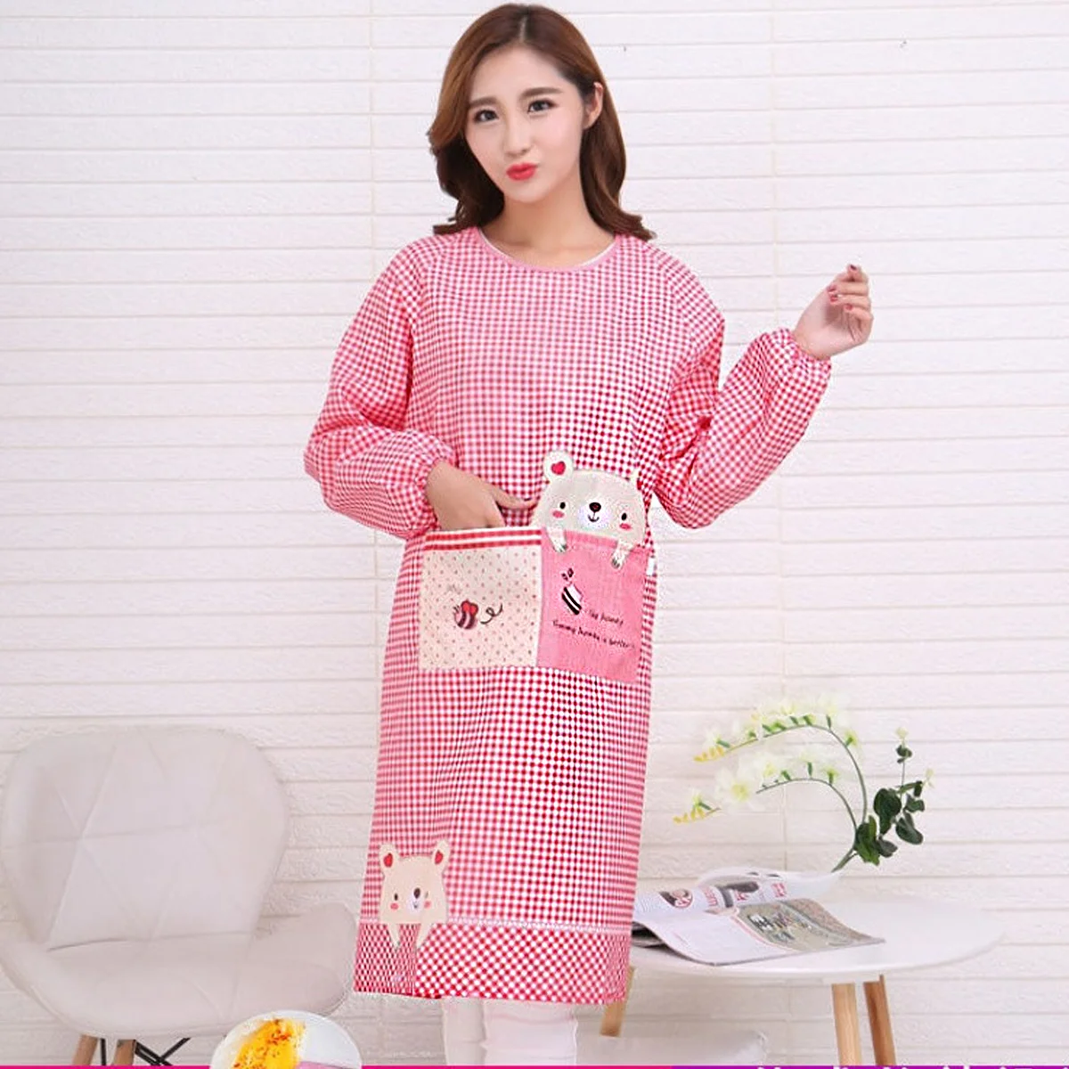 Wear Resistant Apron Kitchen Long Sleeve Fashion Phone Storage Beautiful Oil Resistance