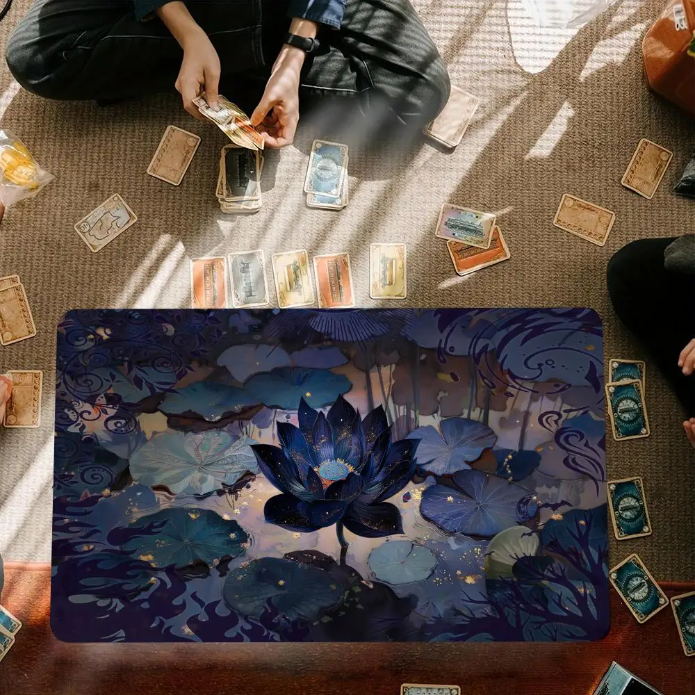 Dunkler Lotus Mauspad-Spielmatte mit genähten magischen Zonen – Spielmatte für MTG/TCG Kartenbattler Commander Deck Gaming