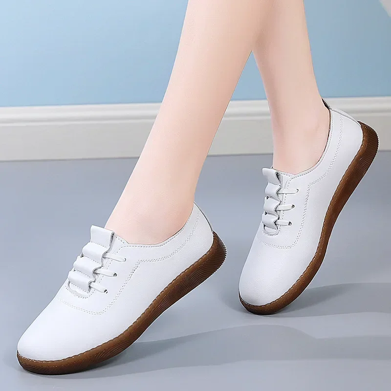 

Spring New Flat Mother Shoes All Match Non-slip Bean Shoes Soft Soles Comfortable Middle-aged and Elderly Leather Shoes
