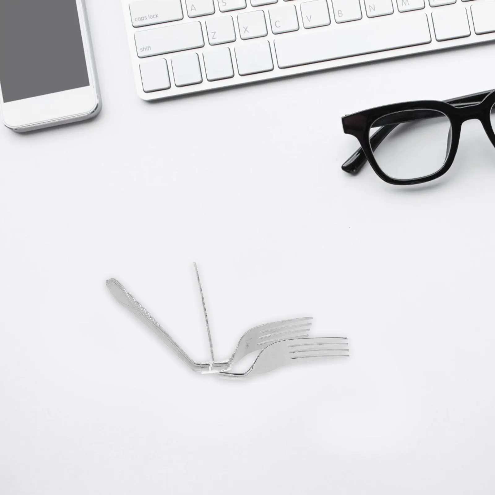 

2Pcs Bend Fork Mind Bending Magician Close Up Tricks Metal Prop Gimmick Bend Fork Trick Gimmick Props