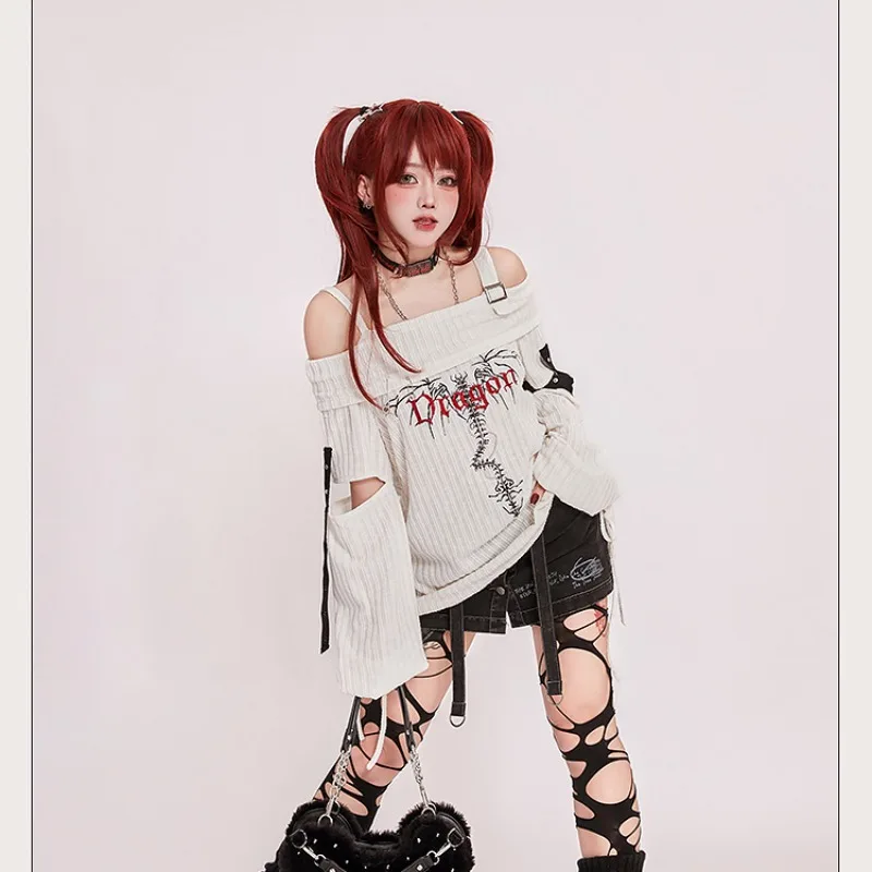 Damskie koszulki Kawaii w stylu japońskim kultura ciemnojatycka haftowane nity z długim rękawem luźna dzianina z odkrytymi ramionami Top T-shirt