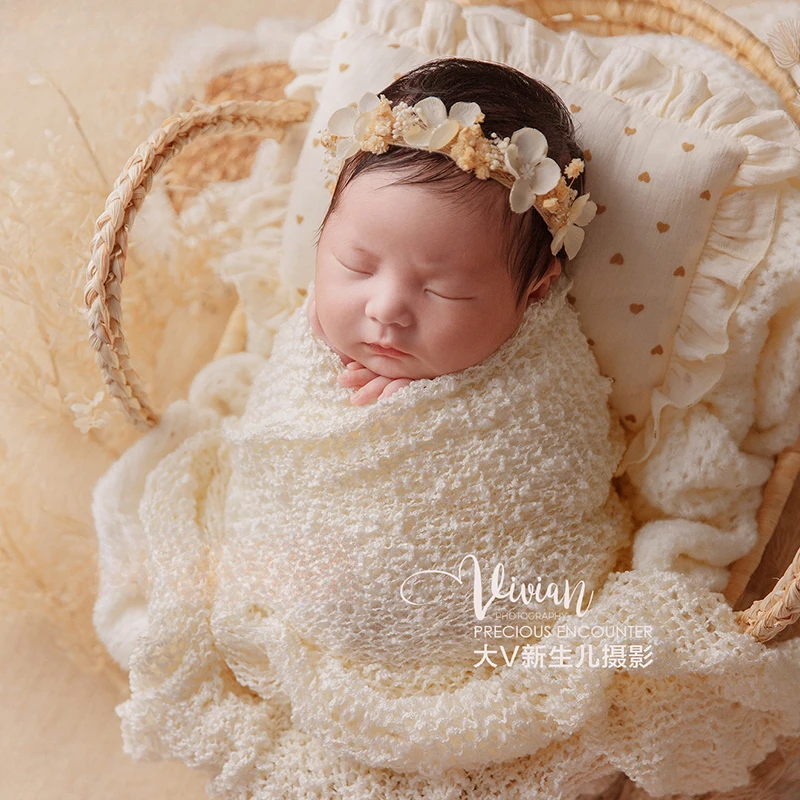 Newborn Photography Props Nordic Vintage Rattan Basket Headband White Knitted Wrap Blanket Possing Pillow Floral Accessories Set