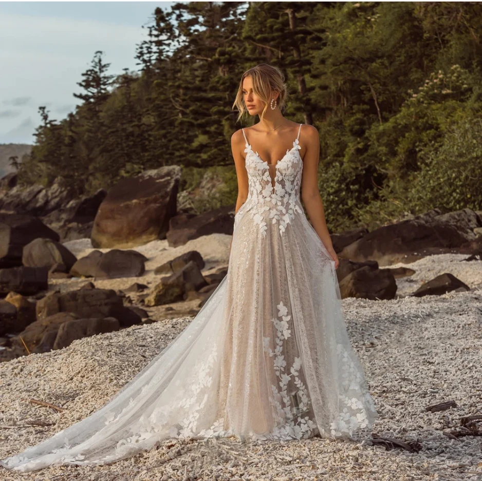 

Osquernovia Vintage Backless Wedding Dresses for Women Spaghetti Straps Court Train Lace Appliques Vestido De Noiva Customised