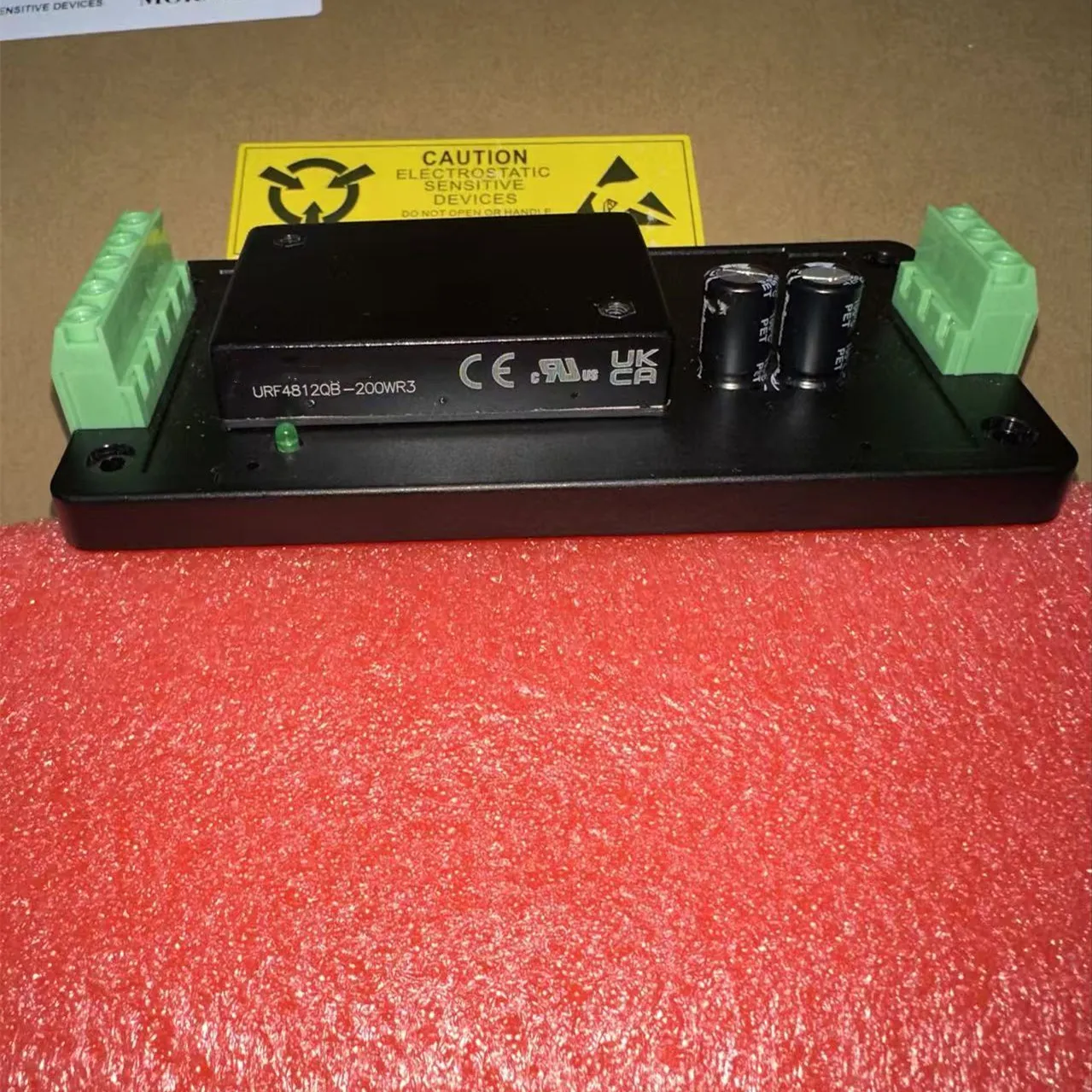 URF4812QB-200WR3 with base =URF4812QB-200WR3A5 DC/DC-Isolated wide voltage input power supply (1-1600W) input 18-75VDC Out 12v