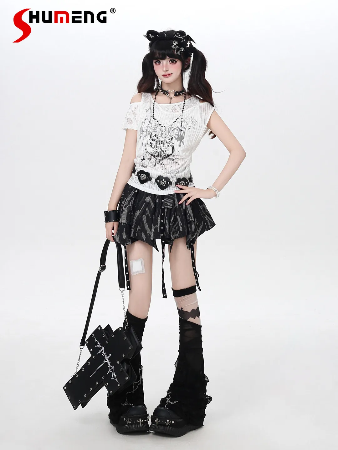 

Japanese Streetwear Sweet Cool Girl Subculture Y2K Girl Graffiti Ripped Round Neck Short Sleeve Slim Versatile T-shirt Top Women