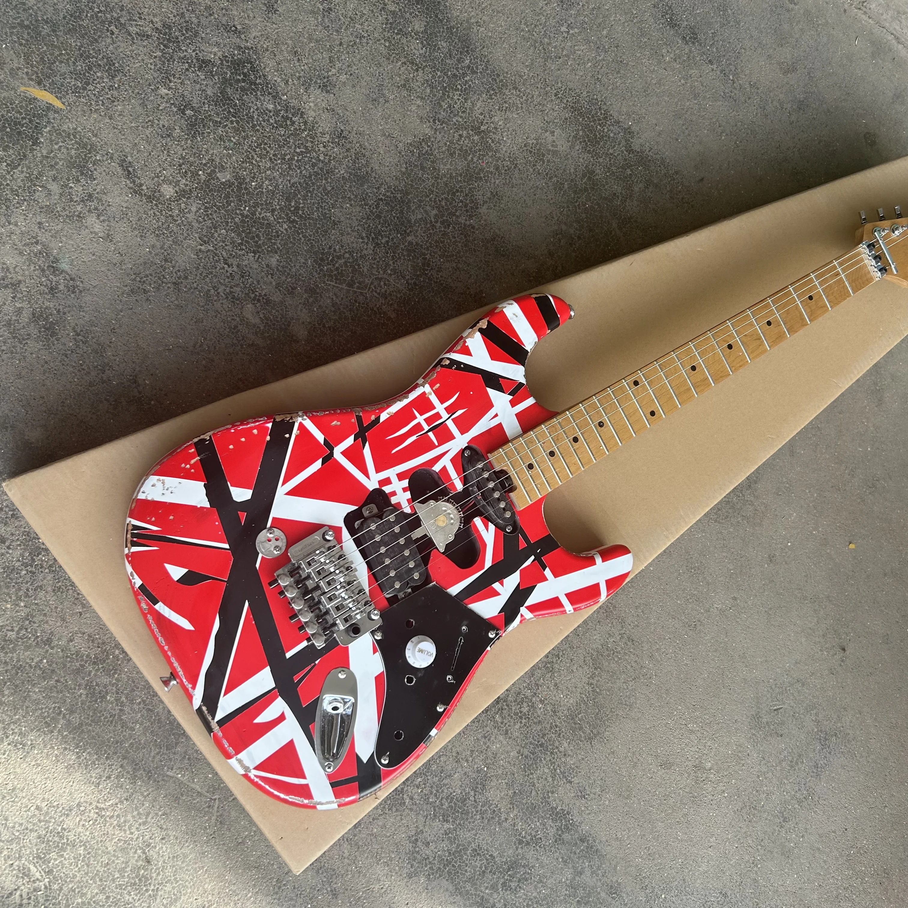 STOCK Heavy Relic Red Fran-k Electric Guitar Black White Stripes Floyd Rose