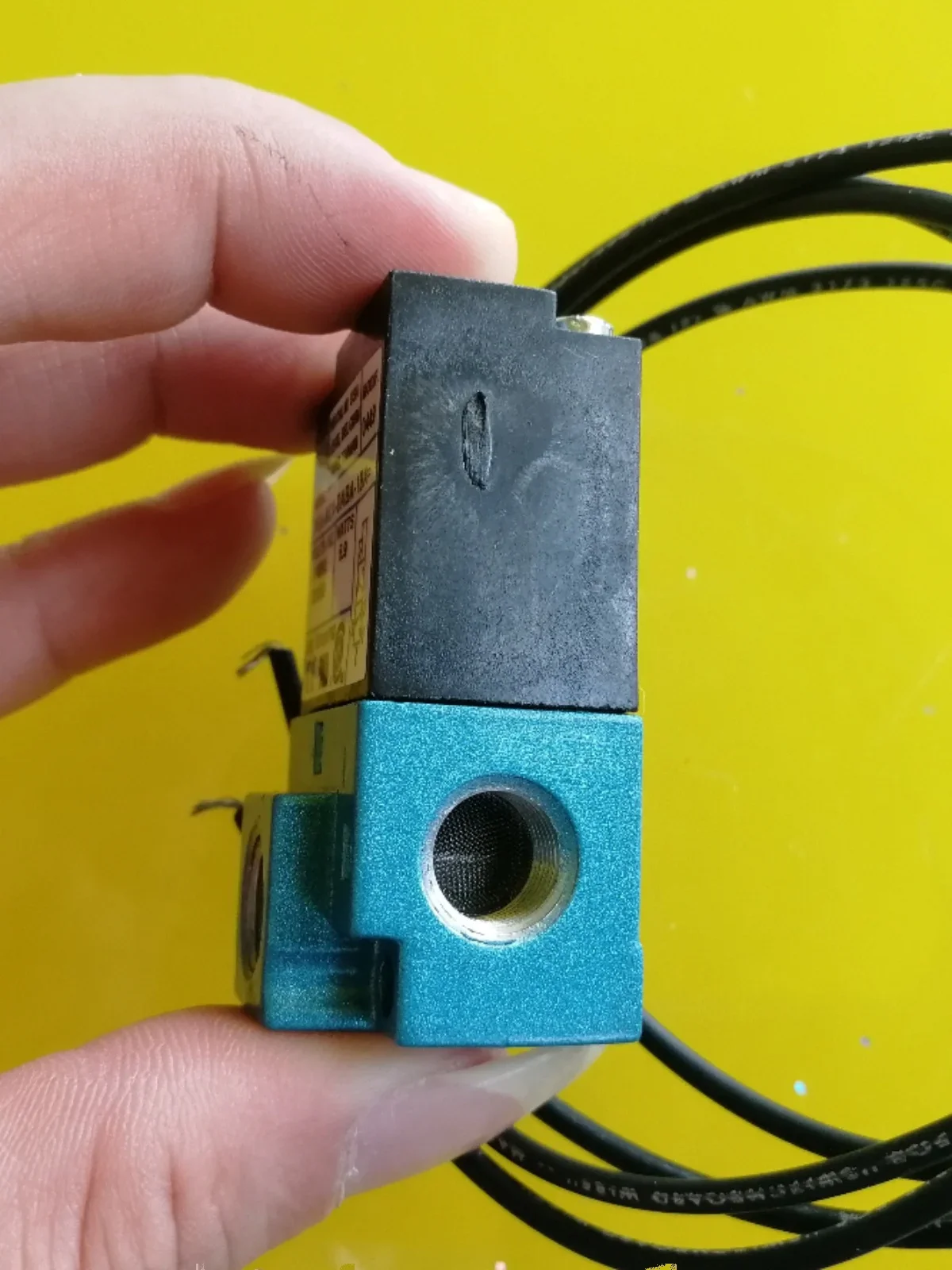 2025.4 صمام الملف اللولبي MAC 35A-ACA-DABA-1BA=0449 متوفر في المخزون، أصلي وأصلي، مجانًا للشحن والتفاوض