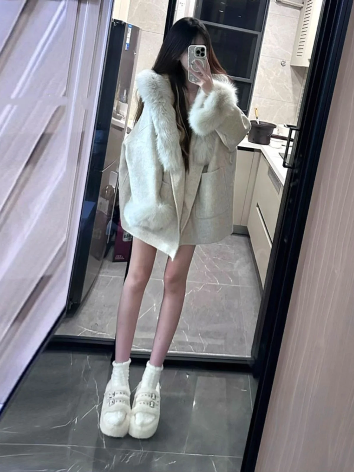 

Женское шерстяное пальто в корейском стиле средней длины с меховой отделкой, новая модная весенняя верхняя одежда, повседневное шикарное пальто с длинными рукавами