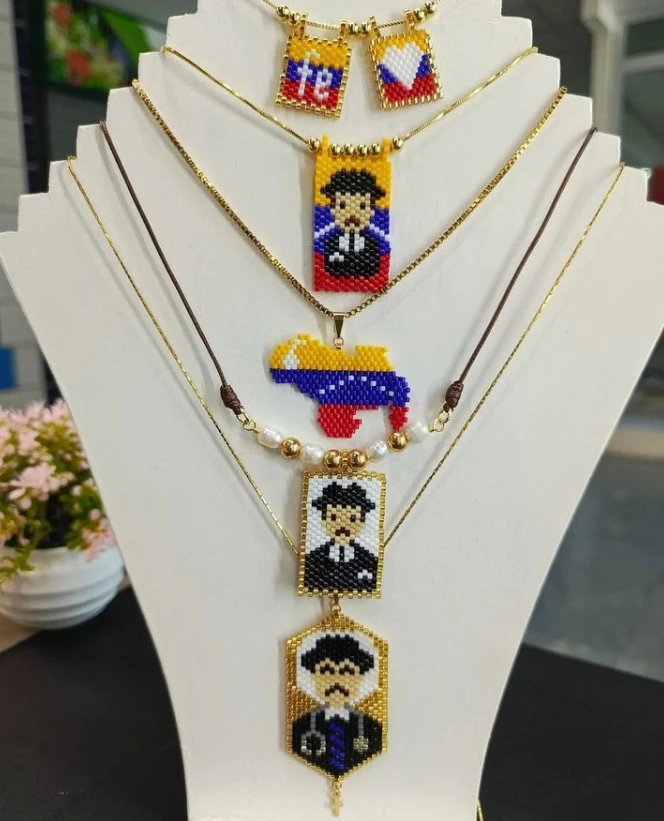 Handmade Venezuela necklace , Venezuelan jewelry, Venezuela flag necklace