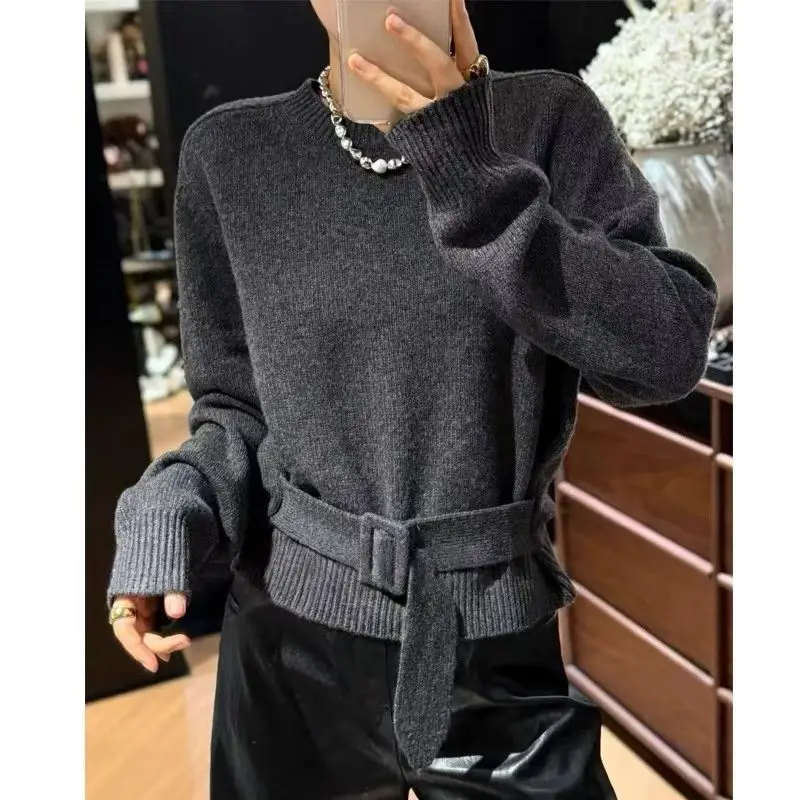 2025 Dameskleding Modieuze trui met riem verfraaid 1020