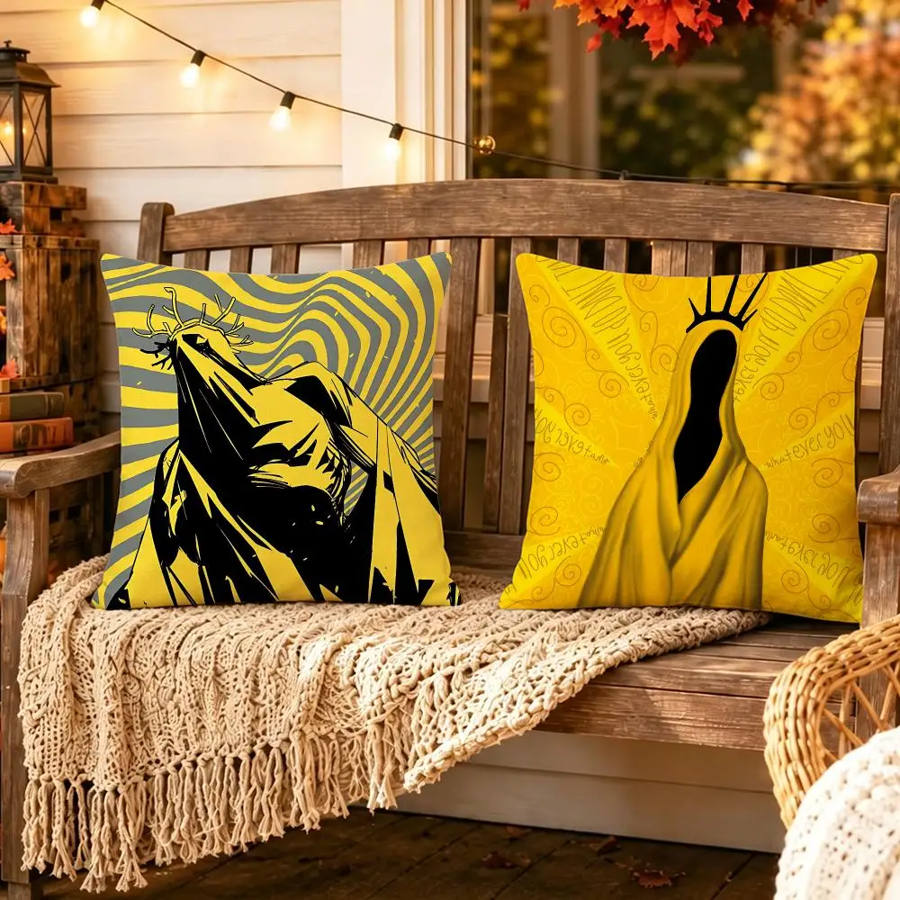 Novel The King in Yellow Cushion Cover Pillow Short Plush Scary Creepy Cushion for Living Room Sofa Halloween Holiday Gift