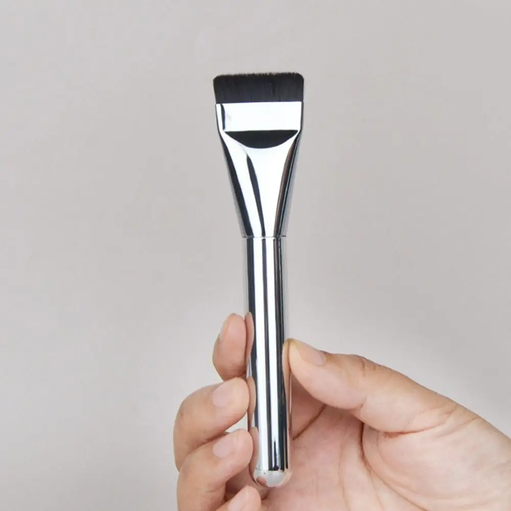 น้ําหนักเบา Liquid Foundation แปรงแต่งหน้า Repair Contour เครื่องมือความงามระดับมืออาชีพใช้ผิวคอนซีลเลอร์แปรงผู้หญิง