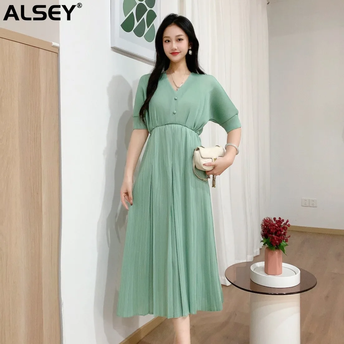 

ALSEY Miyake Pleated Dress V-neck Short-sleeved Spring New Small Fragrant Wind Dress Casual Solid Color Temperament Dresses