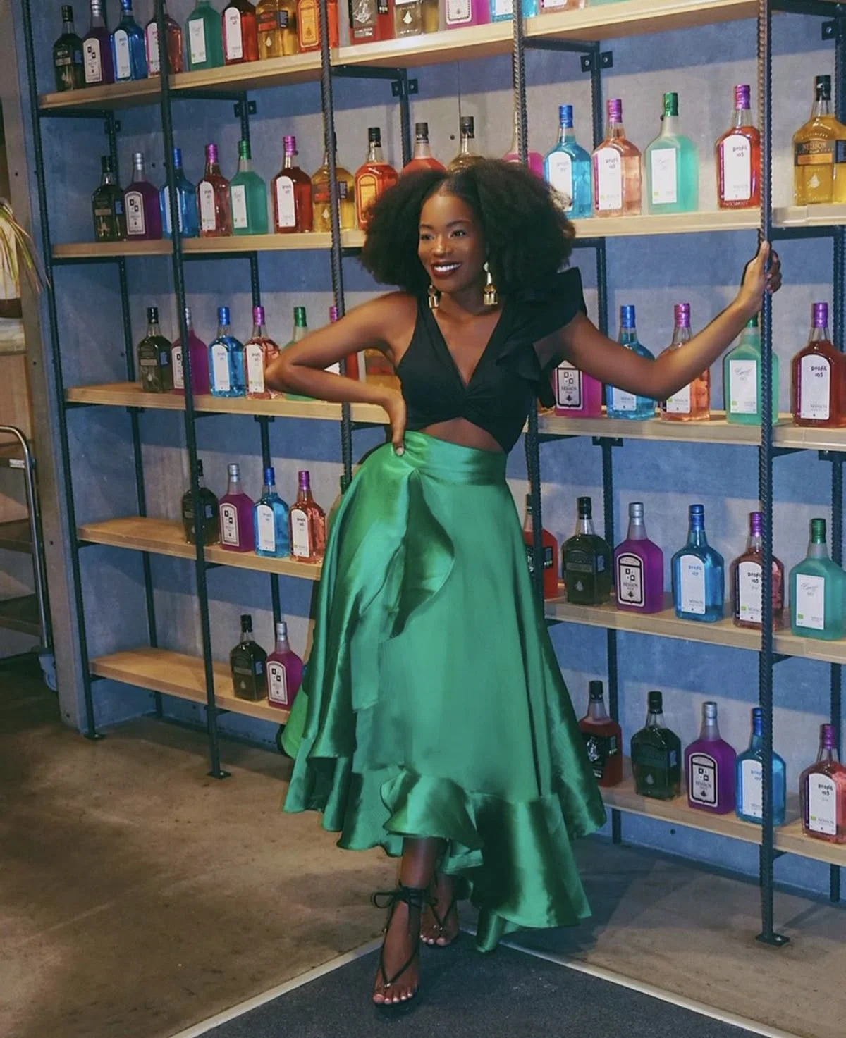 

Ruffles Green Satin Dance Skirt Women Nightclub Party Sexy Skirts Faldas Stage Show Woman Clothing Saias Custom Color Size