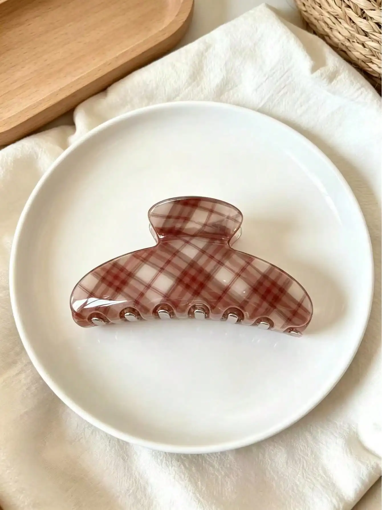 1/4pcs Vintage Plaid Hair Claw Clips, Oversized Design, Non-Slip Teeth, Suitable For Medium To Thick Hair; 4 Soft Plaid Colorways, Perfect For Daily Commute And Casual Wear, Minimalist Korean Style SC260916142893725831647