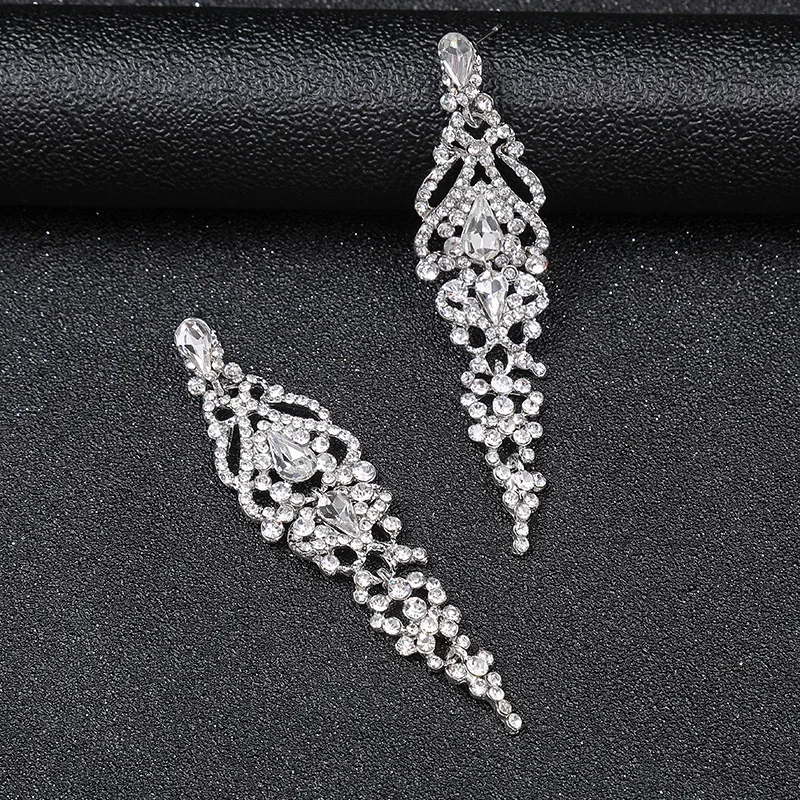 High-grade Long Earrings Crystal Bride Wedding Dress Accessories Fashion New Year Earrings