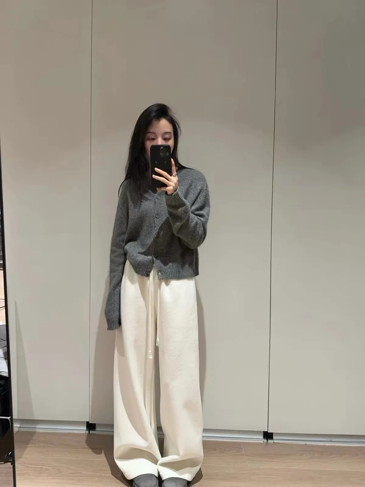 Autumn and winter thickened white 100%wool sweater knitted cardigan women's high-quality long-sleeved top warm sweater jacket