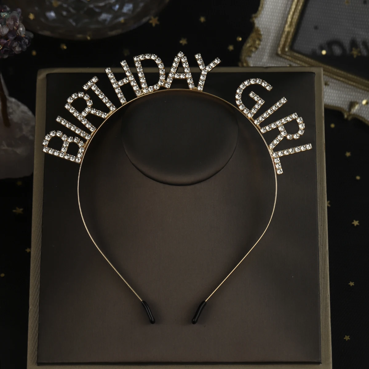 Glänzendes Strass-Stirnband mit englischen Buchstaben „Alles Gute zum Geburtstag“ für Frauen, Zinklegierungsmaterial, Party-Schmuck, beliebtes Haar-Accessoire – Detail 7
