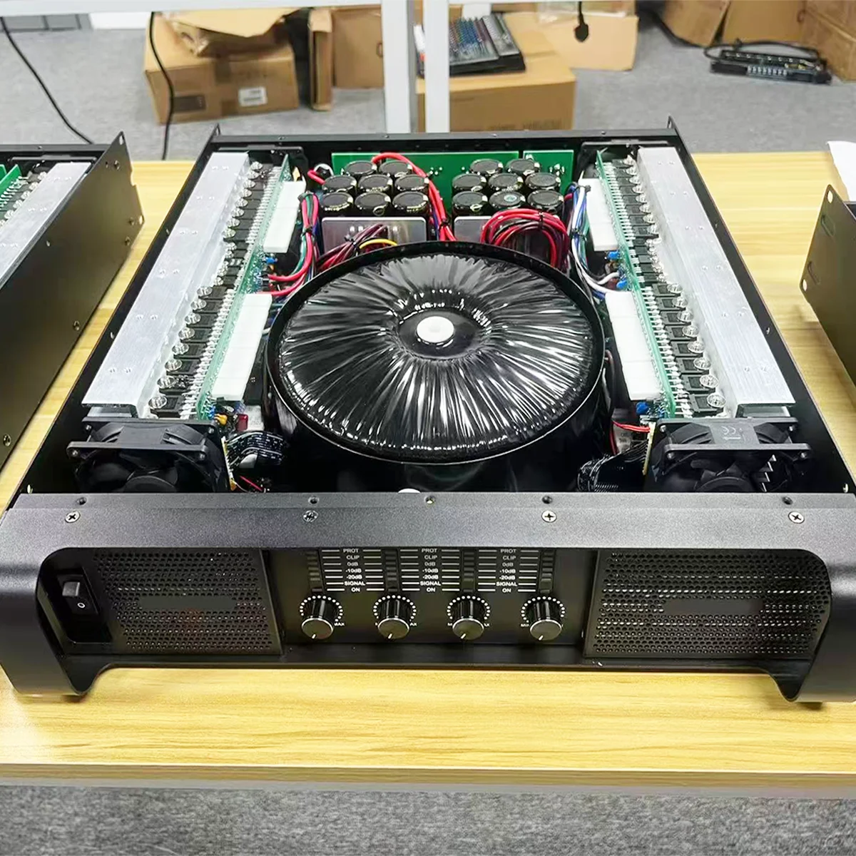 2pcs Professional 4-channel HF1000W High-performance Power Amplifier, Suitable for Parties and Stage Performances, Made in China