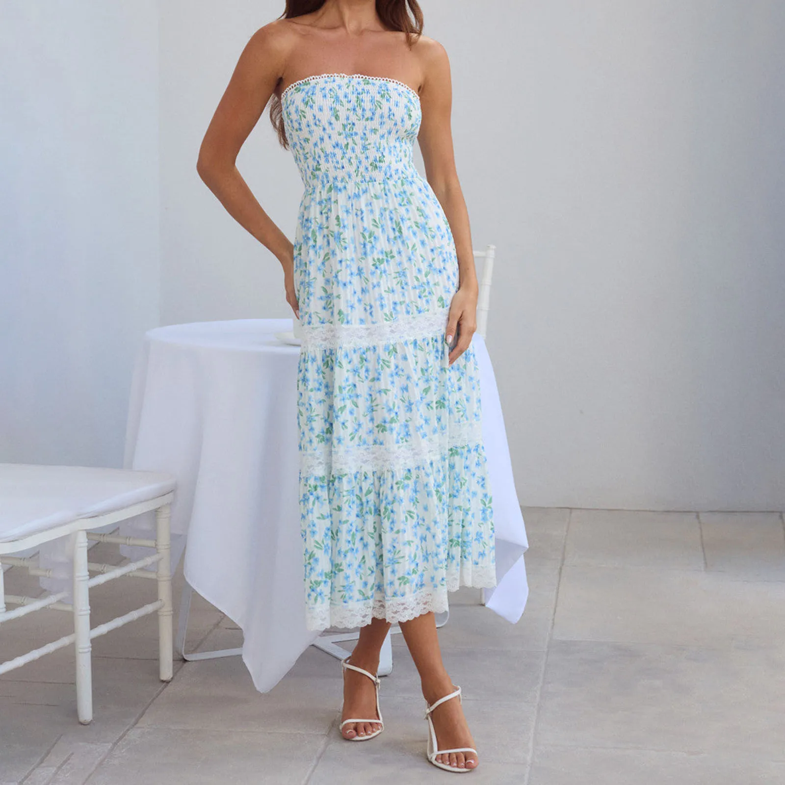 Sukienka damska bez ramiączek długa bez rękawów z koronkowymi wstawkami, kwiatowy wzór, sukienka bandeau, letnia sukienka z obszyciem, 2025