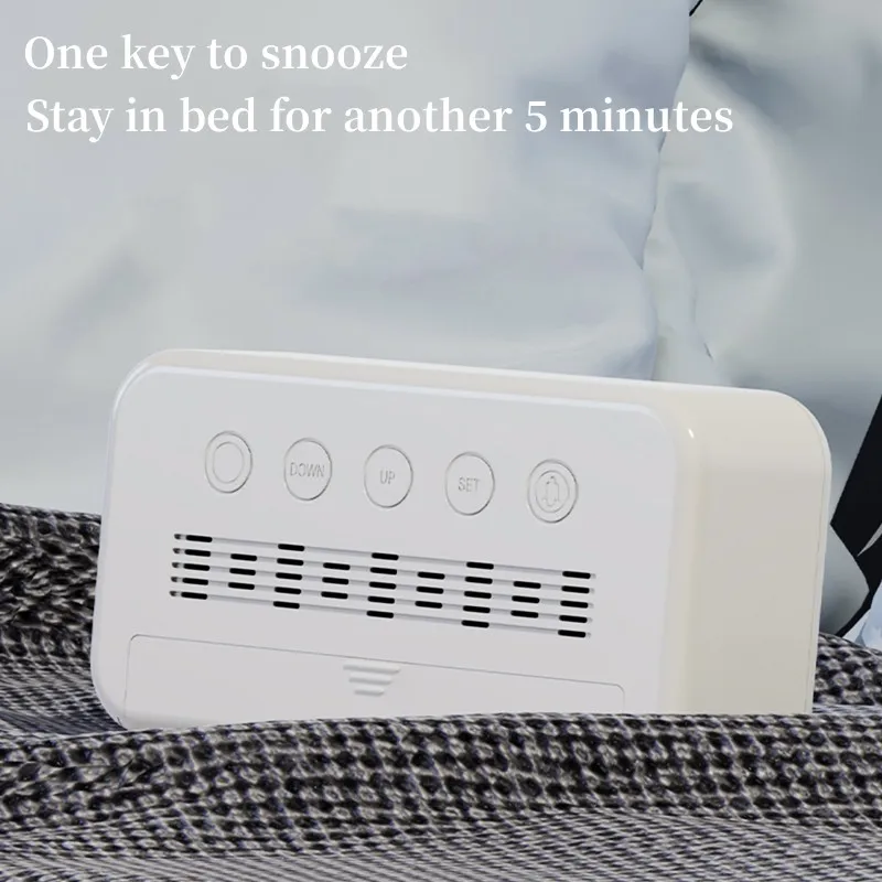 Battery Powered Digital Alarm Clock Temperature Date With Backlight Snooze Table Clock 12/24H Mute Bedside Electronic LCD Clock