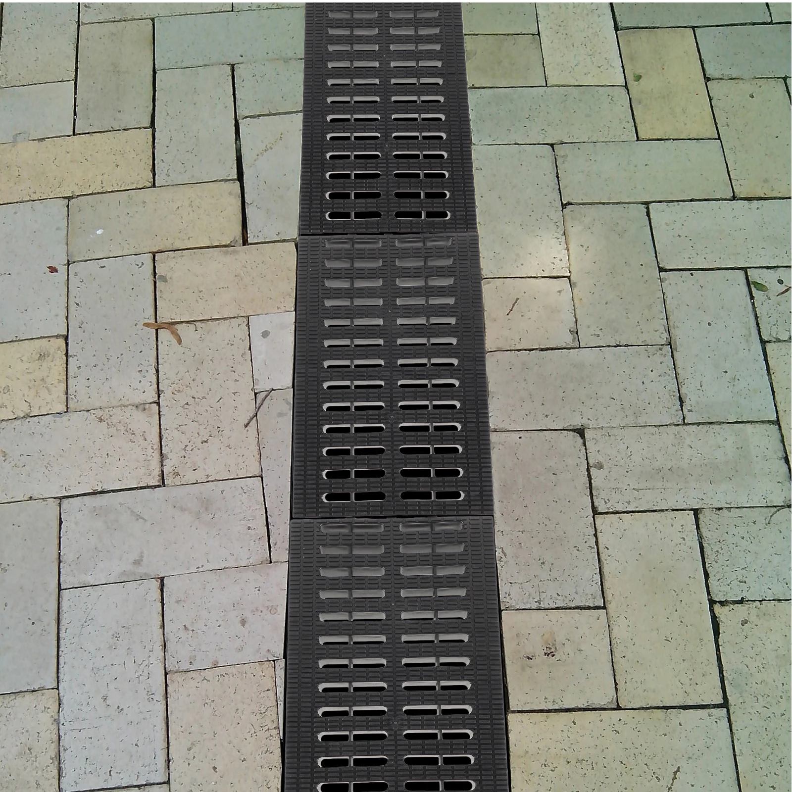 Drainage 11.71X9.75X1.06In Black Plastic Trench Outdoor Garden Kitchen Basement Garage French Drain Cover Channel Grate