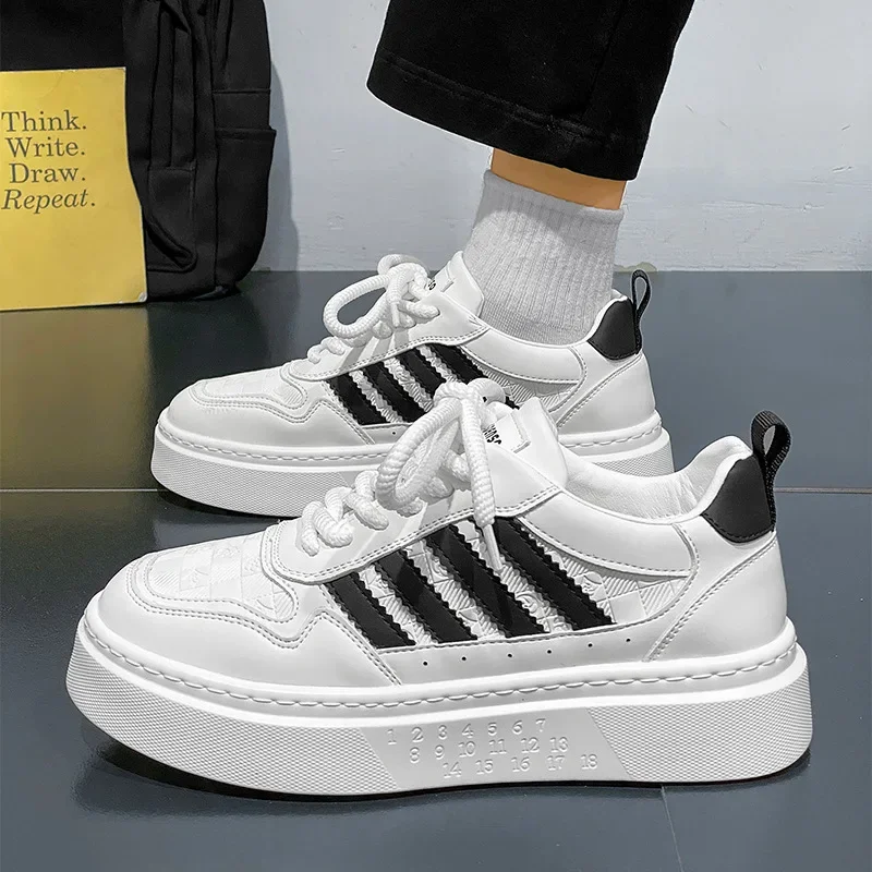 

2025 new men's shoes autumn casual white shoes men's simple and niche comfortable board shoes fashionable and versatile shoes