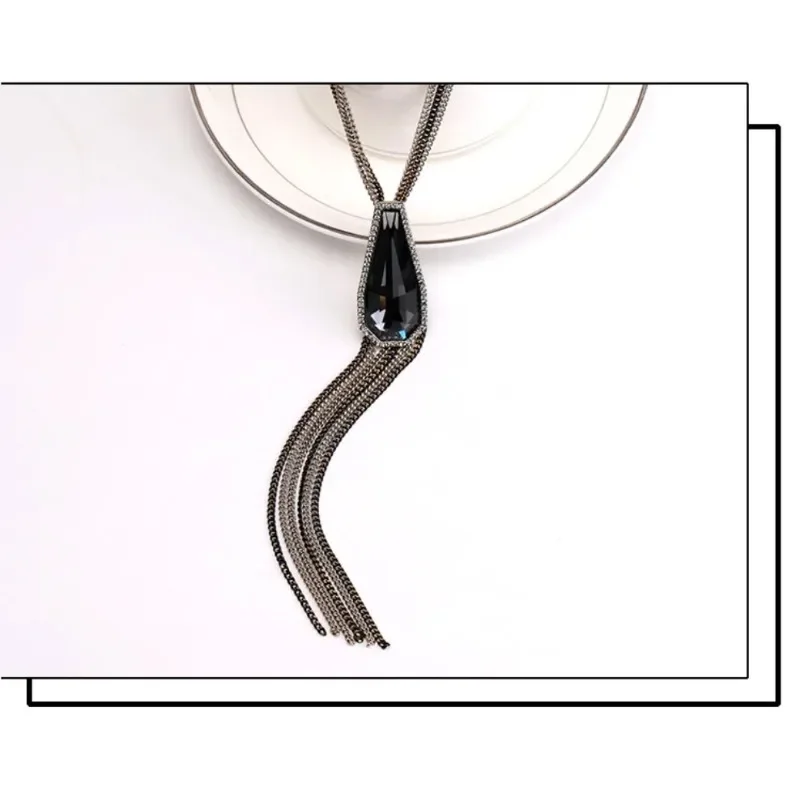 

Tassel sweater chains, pendants and autumn and winter accessories, unique feminine style, fashionable clothing necklaces