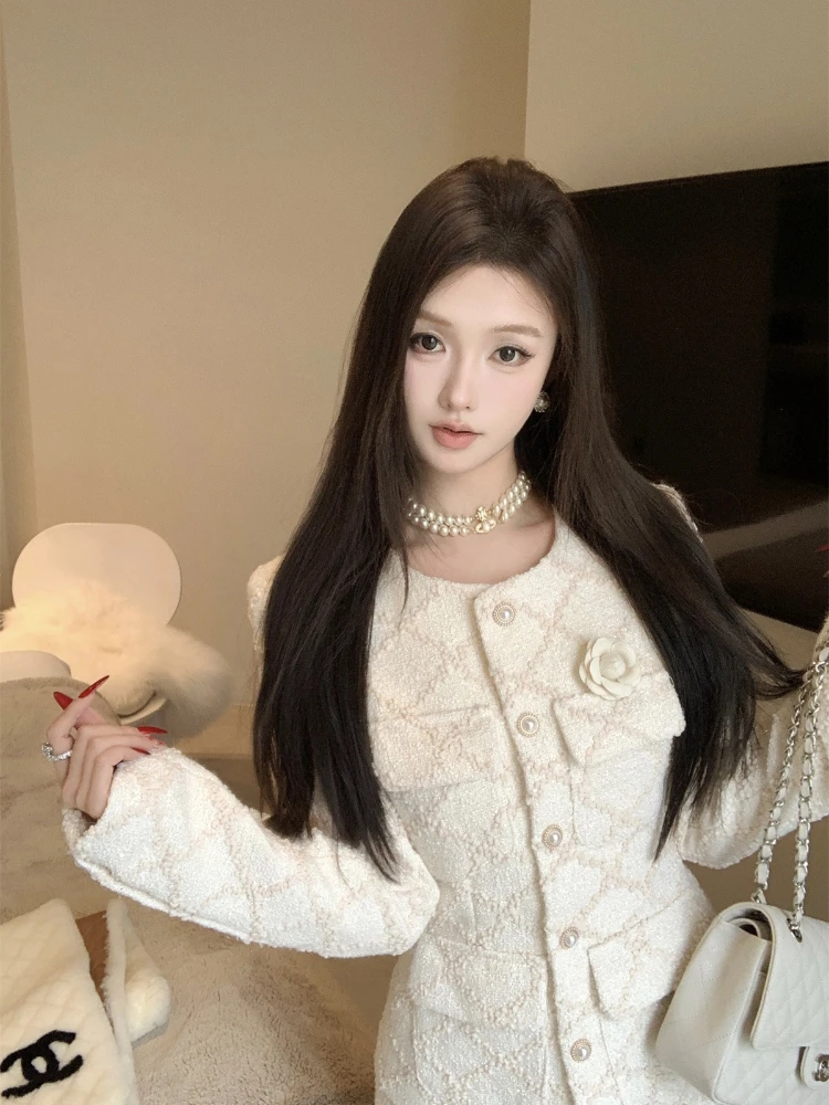 2025 Autumn New Arrival Pearls Buckles Floral Pin Plaid Tweed Blazer Coat Slim Shorts Elegant And Ladylike Two Piece Set