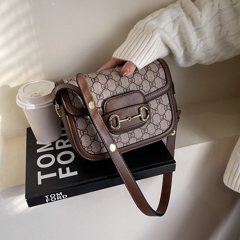 

Urban Essential Pebble Purse Women Multifunctional Shoulder Handbag Metropolitan Life For City Dwellers