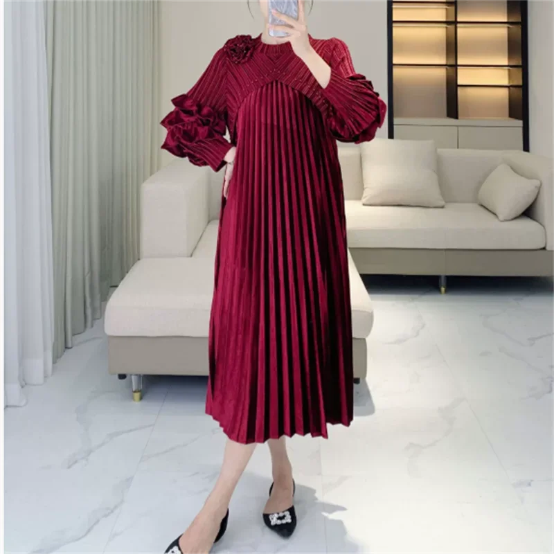 Miyake robe plissée femmes 2025 nouvelle couleur unie industrie lourde broderie vêtements de mère célébrité or velours robe de mariée