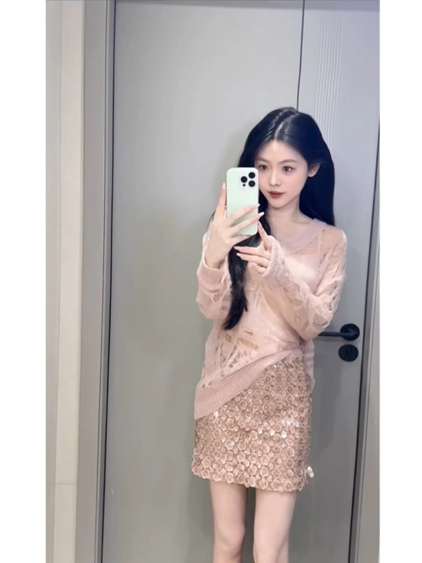 

Chic Two-Piece Set Women's Pink Age-Defng Top Glitter f-Skirt Faionable Korean Sle Winter Collection Casual Wear