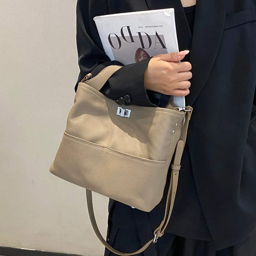 2026 New Fashion Foreign Style Large Capacity First Layer Cowhide Tote Leather Shoulder Portable Messenger Women's Bag