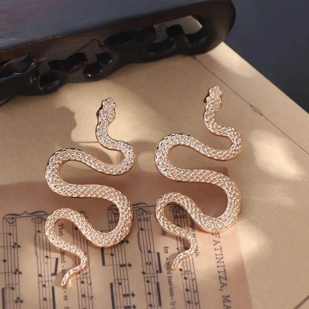 Fashion Avant-garde Snake Shaped Earrings Exaggerated Punk Animal Snake Stud Earrings Alloy Sexy Metal Earrings Gifts
