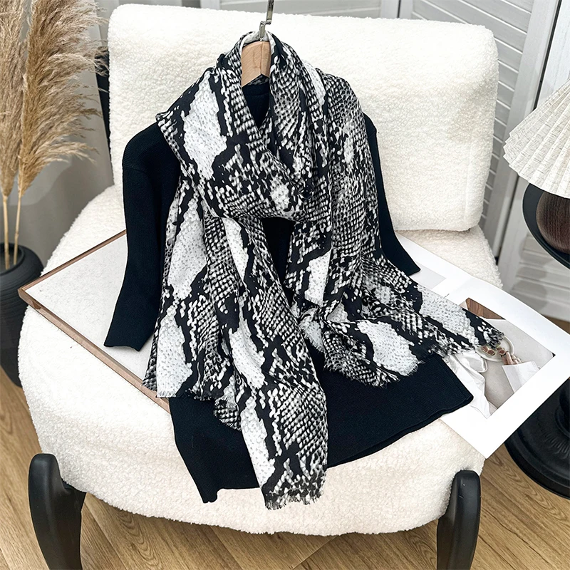 แบรนด์หรูผ้าพันคอเสือดาวพิมพ์ผ้าคลุมไหล่ Lady Wrap ขนาดใหญ่ Pashmina Hijab ผ้าพันคอ Bufanda Foulard ผ้าคลุมไหล่ 2025